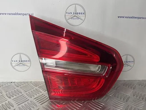 Achterlicht links van een Mercedes GLA