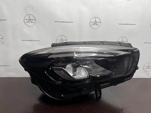 Koplamp rechts van een Mercedes Citan