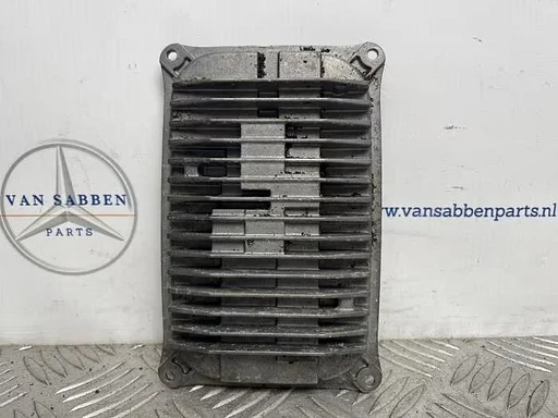 Xenon module van een Mercedes CLA