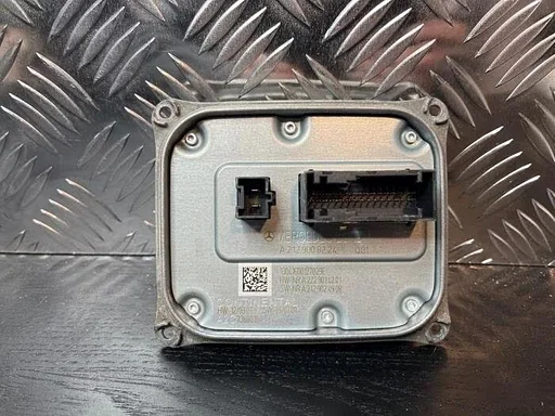 Xenon module van een Mercedes E-Klasse