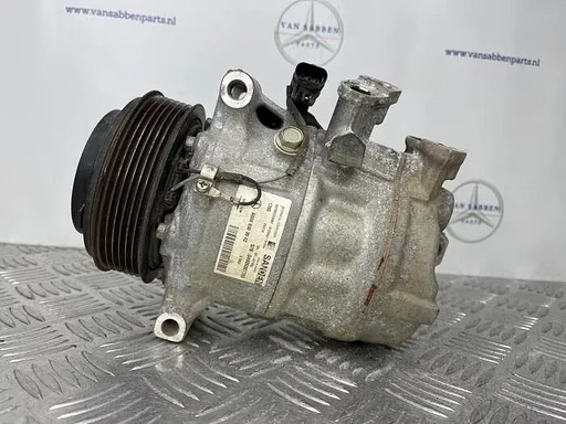 Aircopomp van een Mercedes C-Klasse