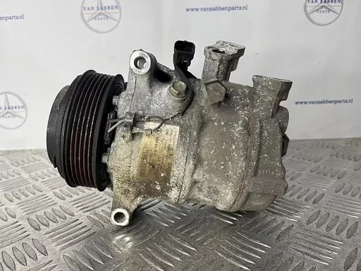 Aircopomp van een Mercedes Sprinter