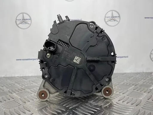 Dynamo van een Mercedes A-Klasse