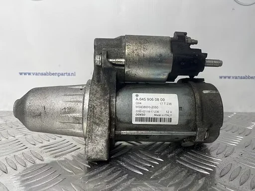 Startmotor van een Mercedes A-Klasse