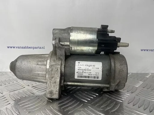 Startmotor van een Mercedes A-Klasse