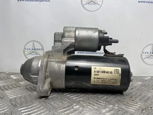 Startmotor van een Mercedes C-Klasse