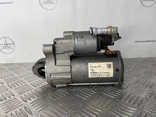 Startmotor van een Mercedes E-Klasse