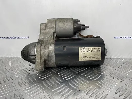 Startmotor van een Mercedes Vito