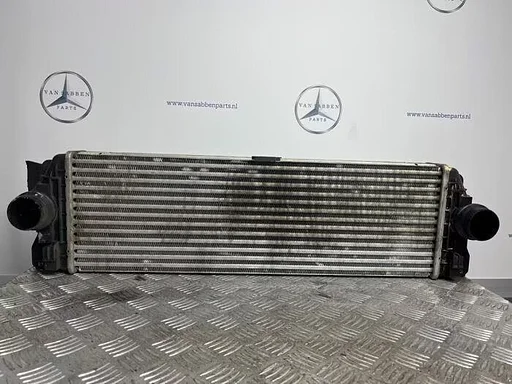 Intercooler van een Mercedes Sprinter