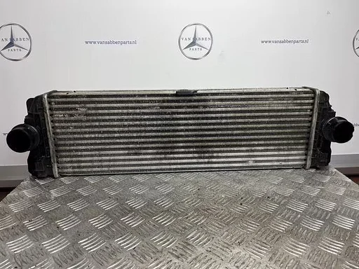 Intercooler van een Mercedes Sprinter