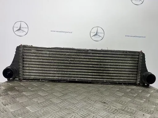 Intercooler van een Mercedes Vito