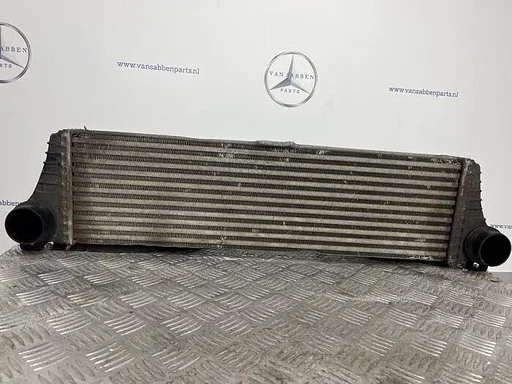 Intercooler van een Mercedes Vito