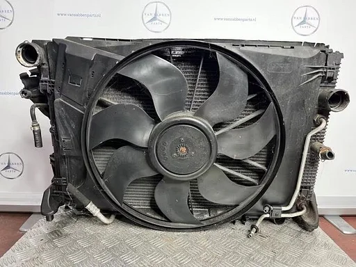 Koelerset van een Mercedes C-Klasse