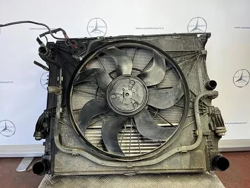 Koelerset van een Mercedes Vito