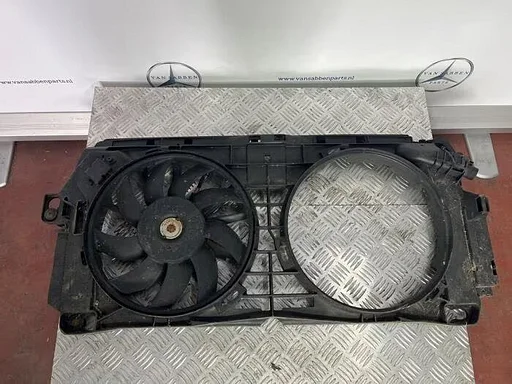 Koelvin Motor van een Mercedes Sprinter