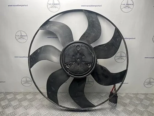 Koelvin van een Mercedes V-Klasse