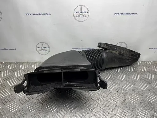 Aanzuigslang Lucht van een Mercedes Vito