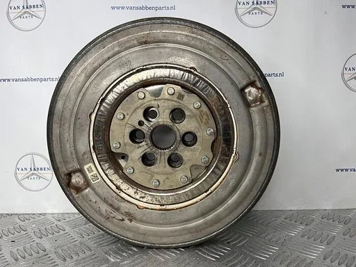 Dubbele massa vliegwiel van een Mercedes A-Klasse