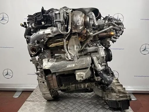 Motor van een Mercedes Vito