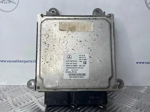 Computer Motormanagement van een Mercedes C-Klasse