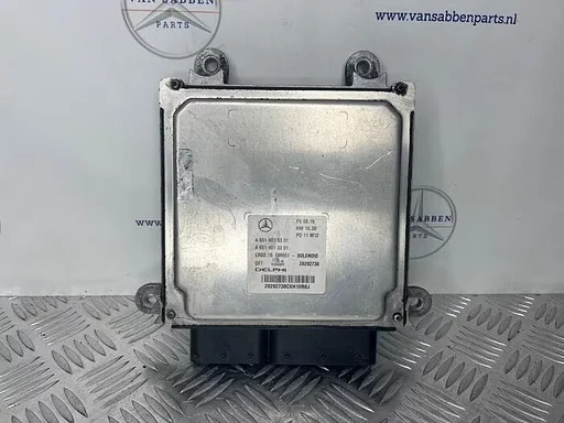 Computer Motormanagement van een Mercedes E-Klasse