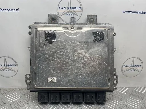 Computer Motormanagement van een Mercedes E-Klasse