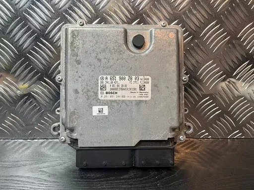 Computer Motormanagement van een Mercedes Vito