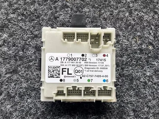 Centrale Deurvergrendelings Module van een Mercedes A-Klasse