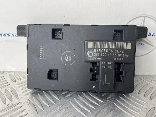 Centrale Deurvergrendelings Module van een Mercedes C-Klasse