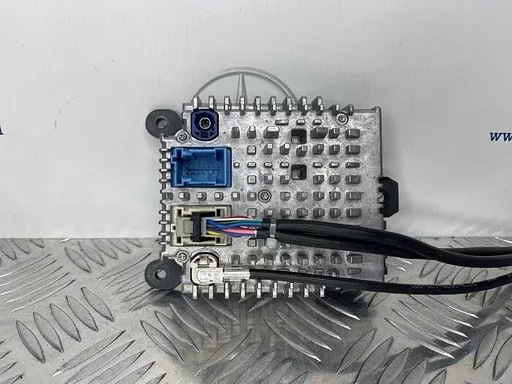 Multimedia aansluiting van een Mercedes C-Klasse