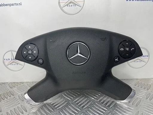 Airbag links (Stuur) van een Mercedes E-Klasse