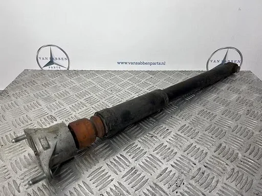 Schokdemper links-achter van een Mercedes A-Klasse