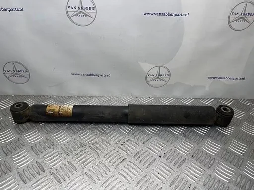 Schokdemper links-achter van een Mercedes Sprinter