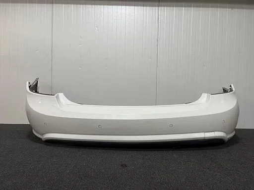 Achterbumper van een Mercedes C-Klasse (149)