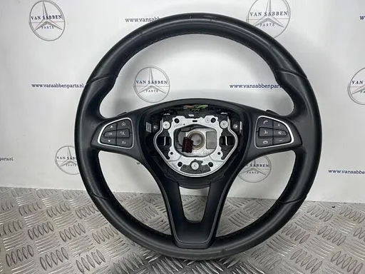 Stuurwiel van een Mercedes C-Klasse