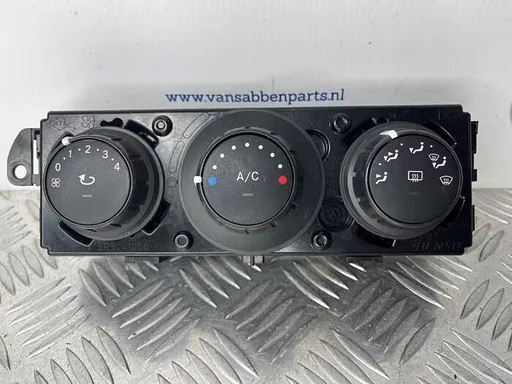 Kachel Bedieningspaneel van een Mercedes Citan