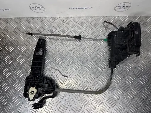 Deurslot Mechaniek 2Deurs links van een Mercedes Vito
