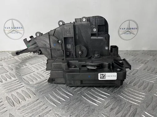 Deurslot Mechaniek 4Deurs links-voor van een Mercedes GLE