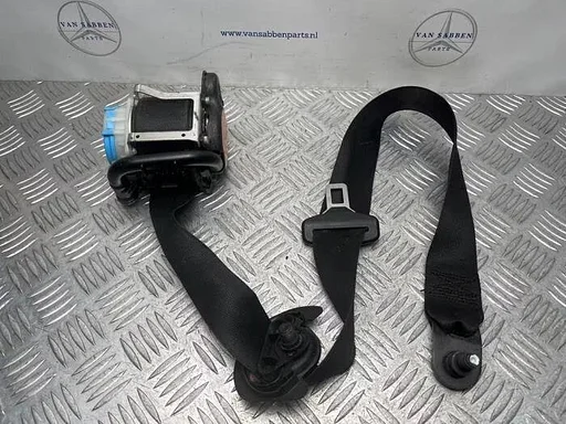 Veiligheidsgordel links-voor van een Mercedes CLA