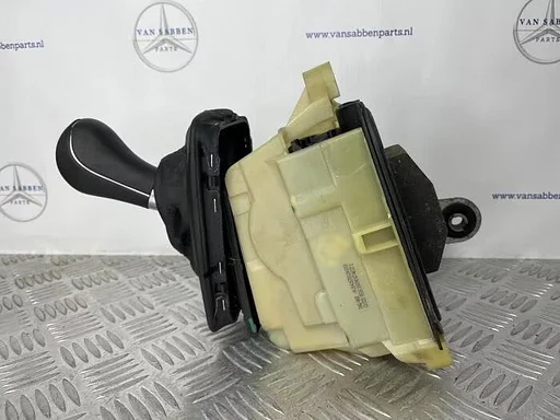 Versnellingspook van een Mercedes E-Klasse