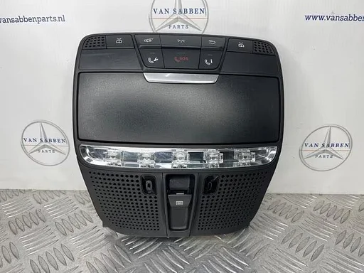 Binnenverlichting voor van een Mercedes C-Klasse