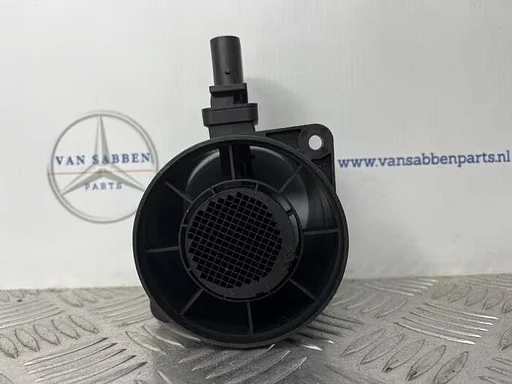 Luchtmassameter van een Mercedes Sprinter