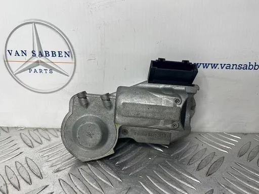 Elektronisch kontaktslot van een Mercedes Sprinter