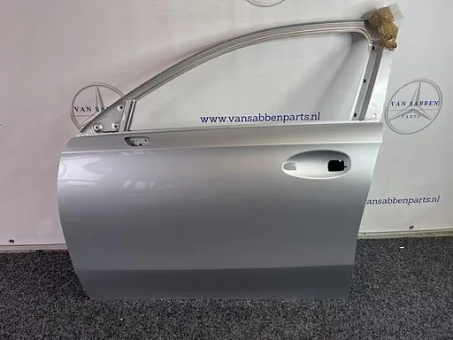 Portier 4Deurs links-voor van een Mercedes A-Klasse (775)