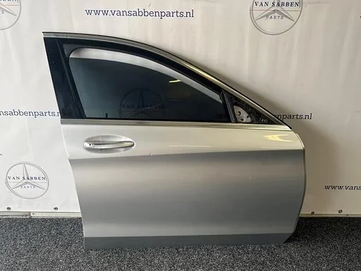 Portier 4Deurs rechts-voor van een Mercedes C-Klasse (775)