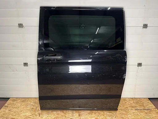 Schuifdeur links van een Mercedes Vito (197)