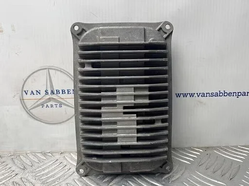 Module LED koplamp van een Mercedes GLC-Klasse