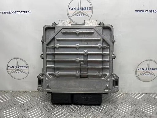 Computer Motormanagement van een Mercedes CLA