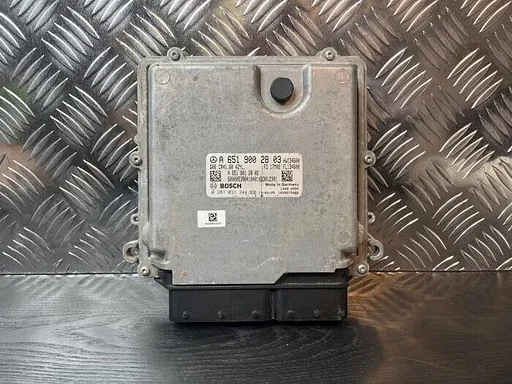 Computer Motormanagement van een Mercedes Vito