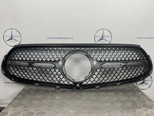Grille van een Mercedes GLC-Klasse (ZWART)